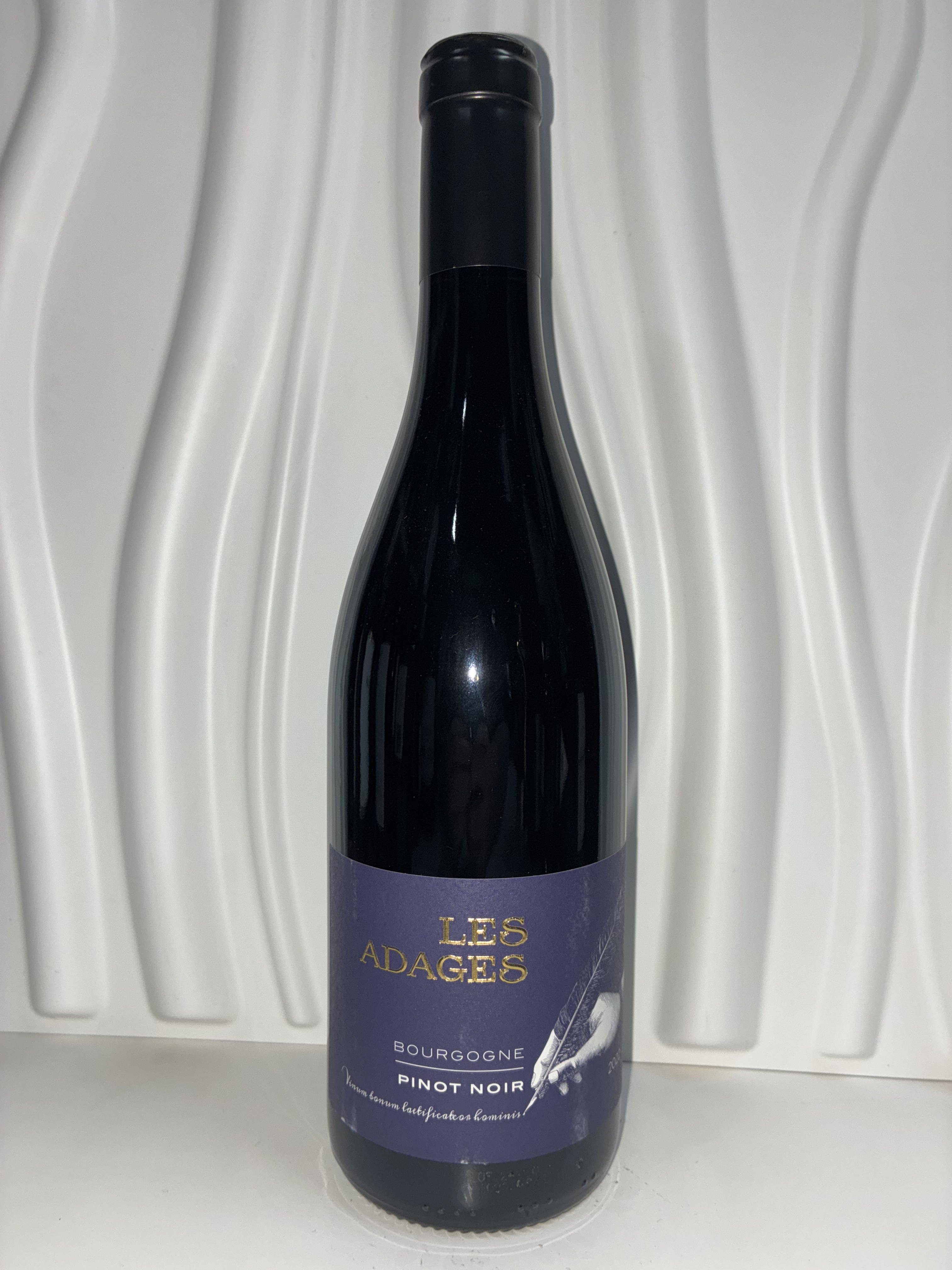 Les Adages Pinot Noir, Bourgogne